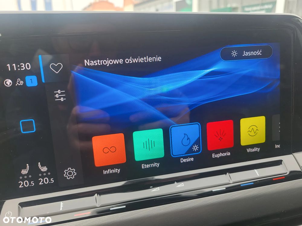 Volkswagen Golf - 33