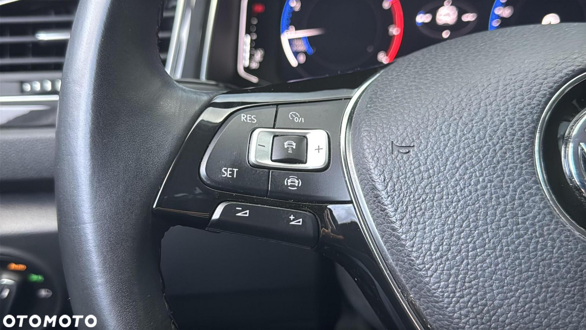 Volkswagen T-Roc 1.5 TSI ACT Premium - 29