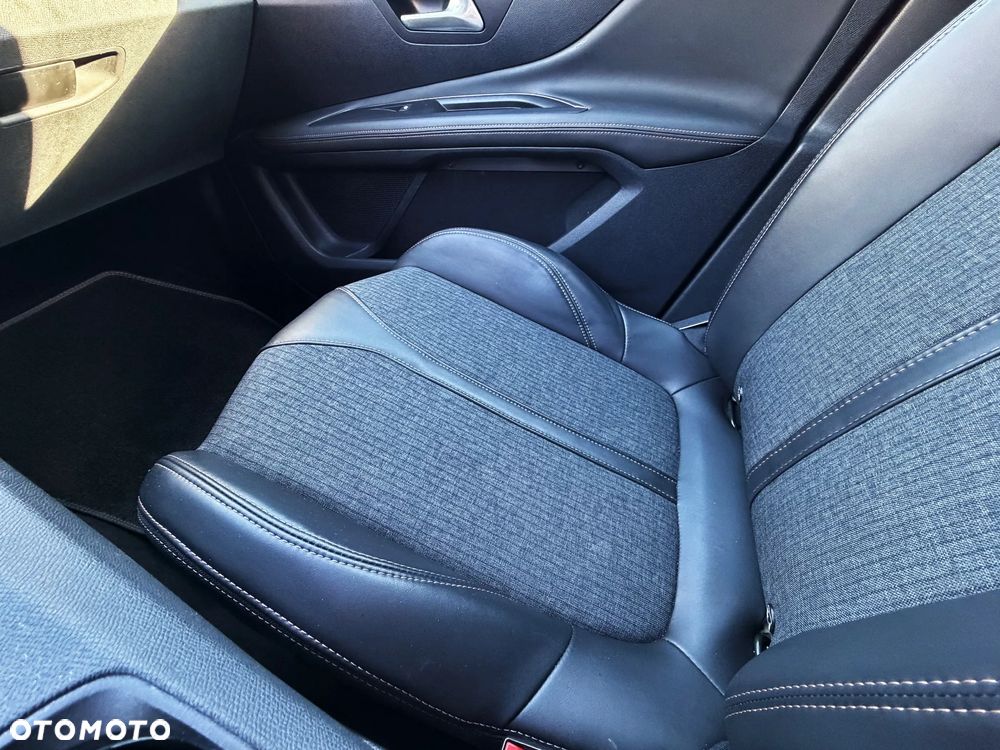 Peugeot 3008 - 23