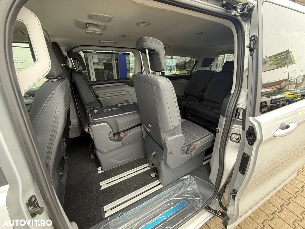 Ford Tourneo Custom - 31