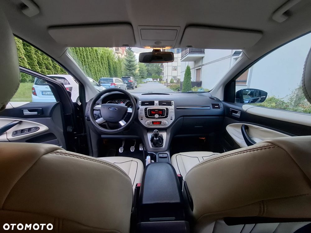 Ford Kuga 2.5 4x4 Individual - 24