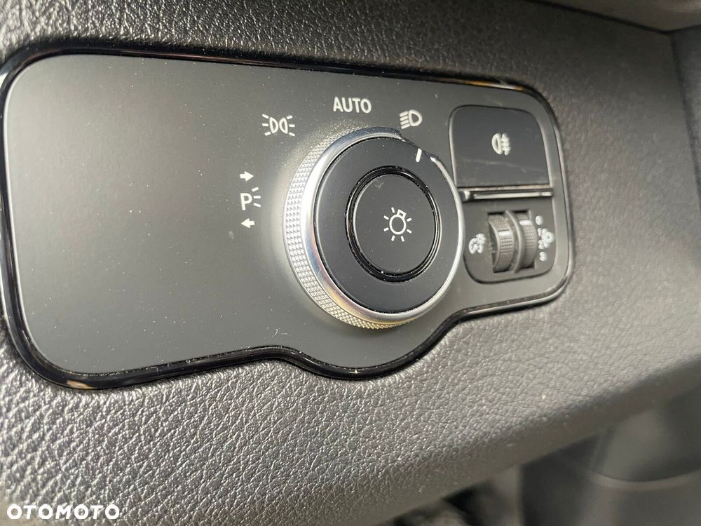 Mercedes-Benz Sprinter FURGON, ZABUDOWA KURIER - 21