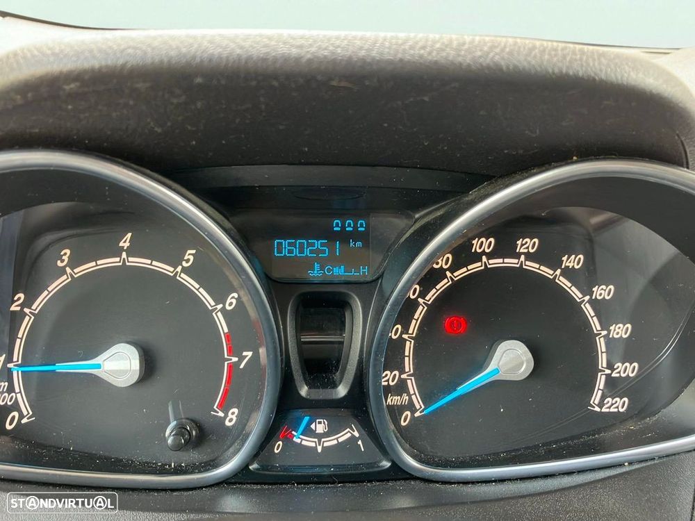 Ford Tourneo Courier 1.0 EcoBoost Titanium - 11