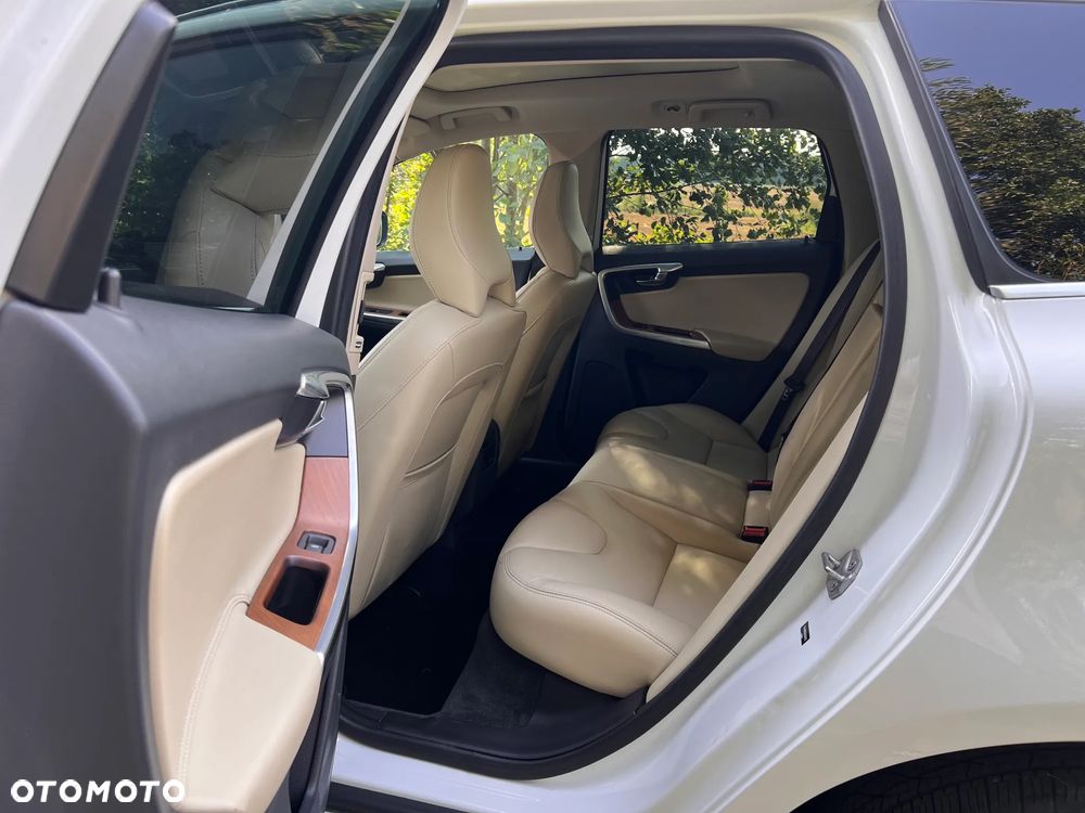 Volvo XC 60 T5 AWD Geartronic Momentum - 7