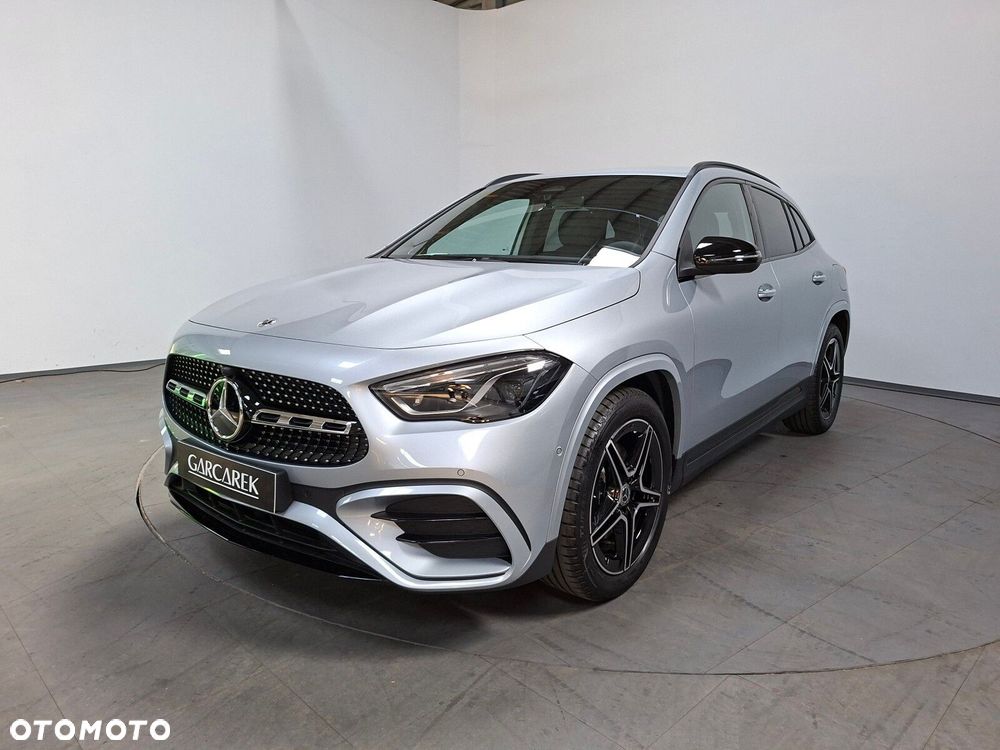 Mercedes-Benz GLA - 4