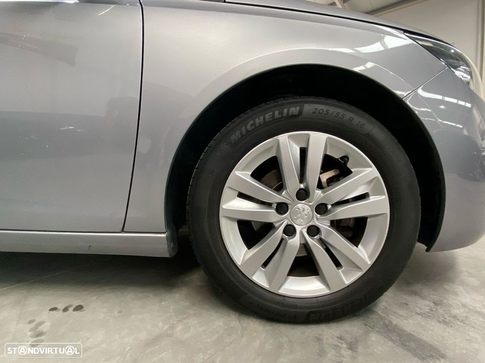 Peugeot 308 1.2 PureTech Active - 19