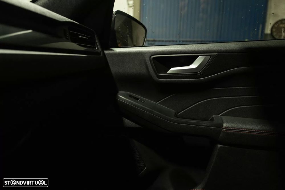 Ford Kuga 1.5 EcoBoost ST-Line - 15
