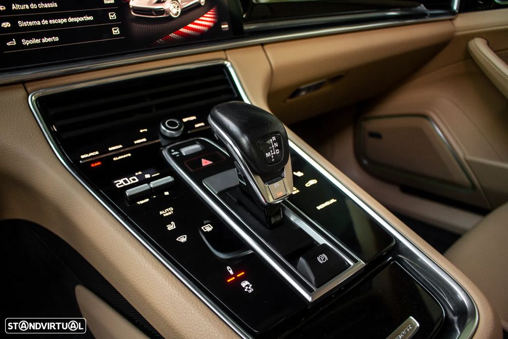 Porsche Panamera 4 E-Hybrid Platinum Edition - 21