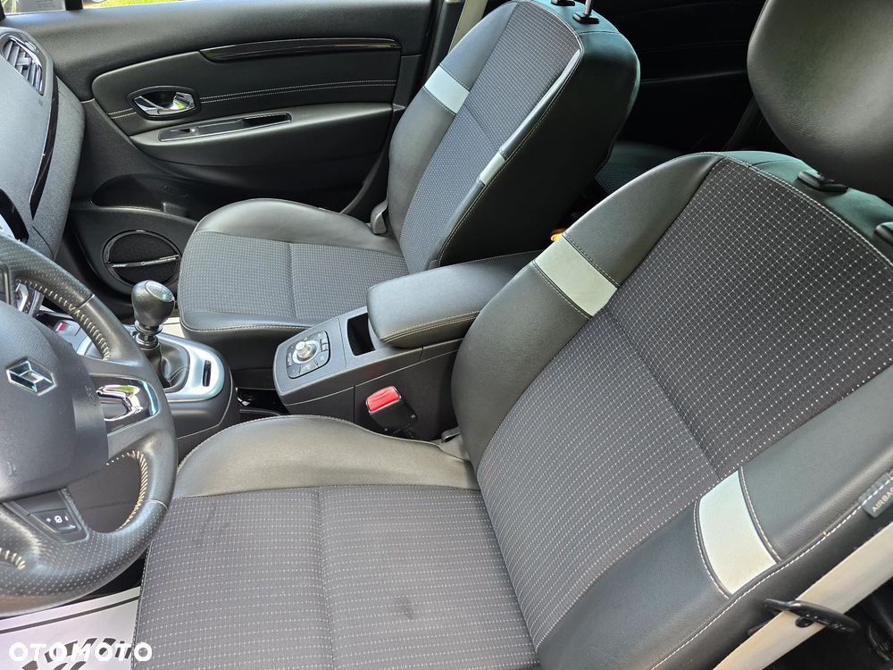 Renault Scenic dCi 130 FAP Start & Stop Bose Edition - 19