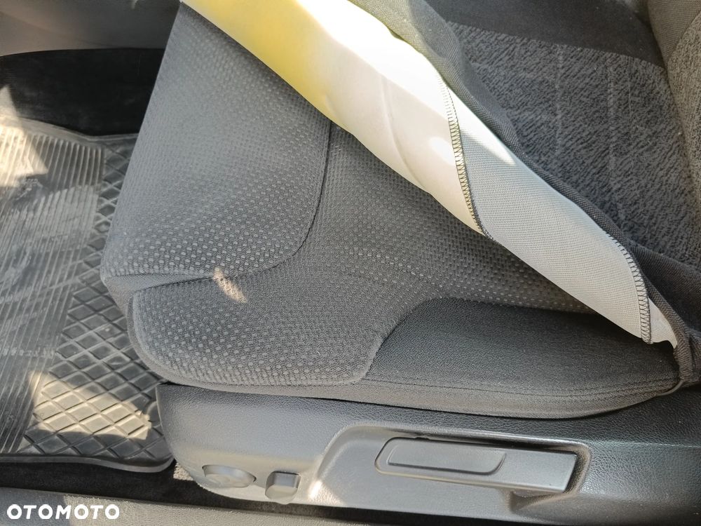 Volkswagen Passat 1.9 TDI Comfortline - 17