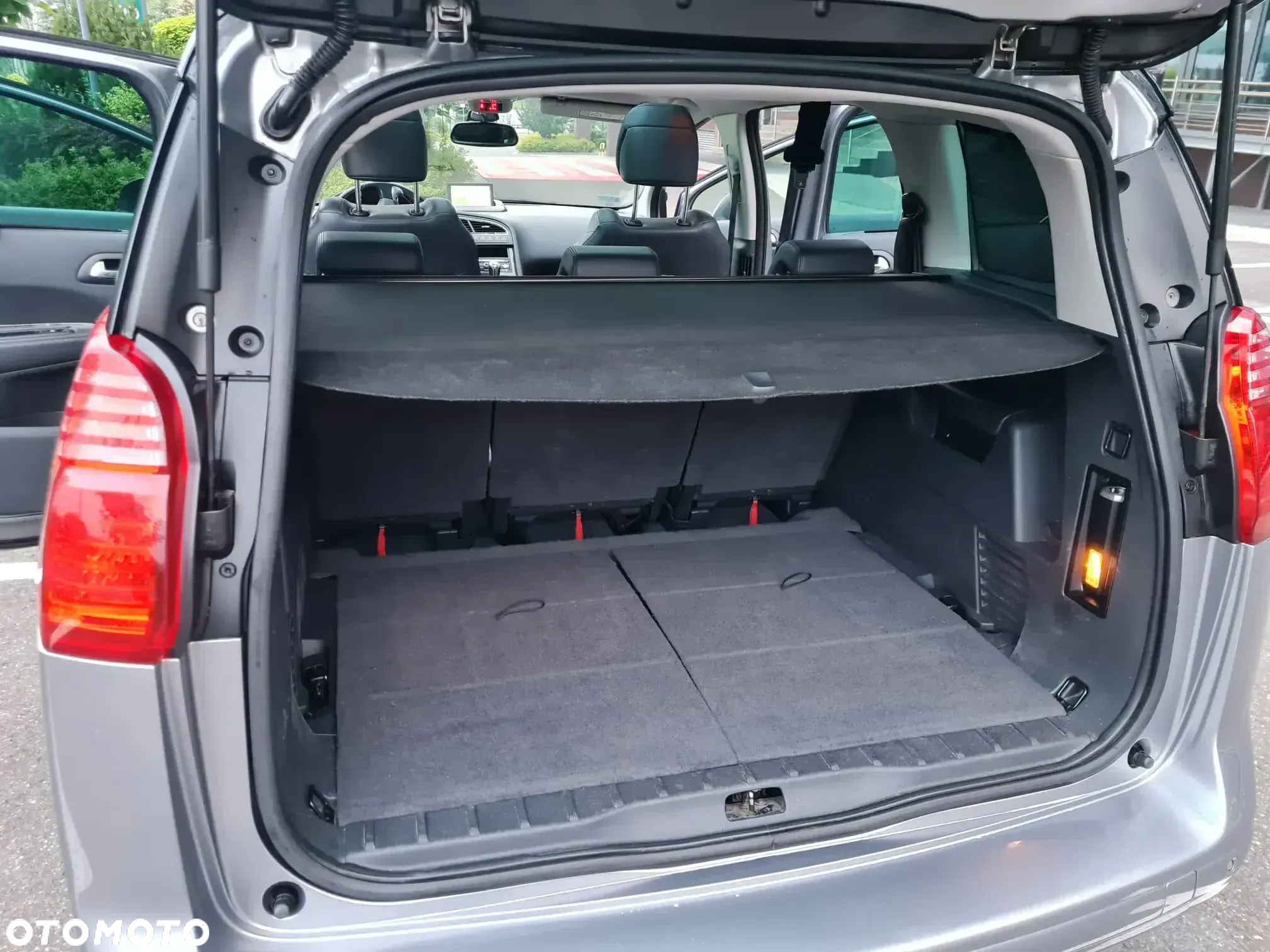 Peugeot 5008 2.0 HDi Allure 7os - 9