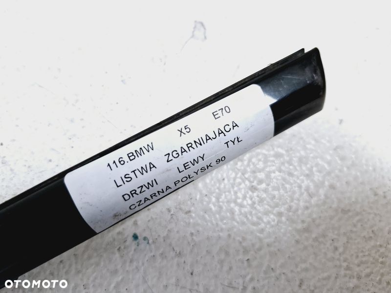 BMW X5 E70 LISTWA ZGARNIAJĄCA DRZWI LEWY TYŁ LEWA TYLNA CZARNA POŁYSK - 2
