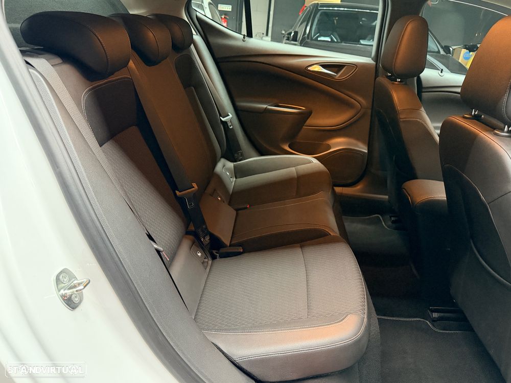 Opel Astra 1.6 CDTI Dynamic S/S - 27