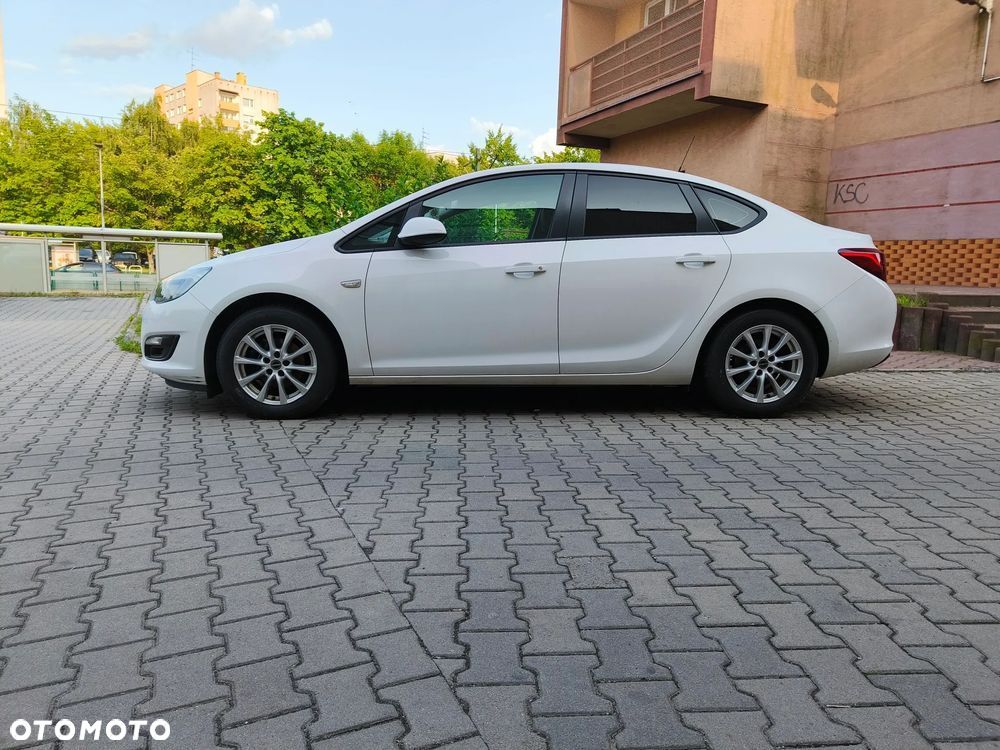Opel Astra IV 1.6 Enjoy - 1