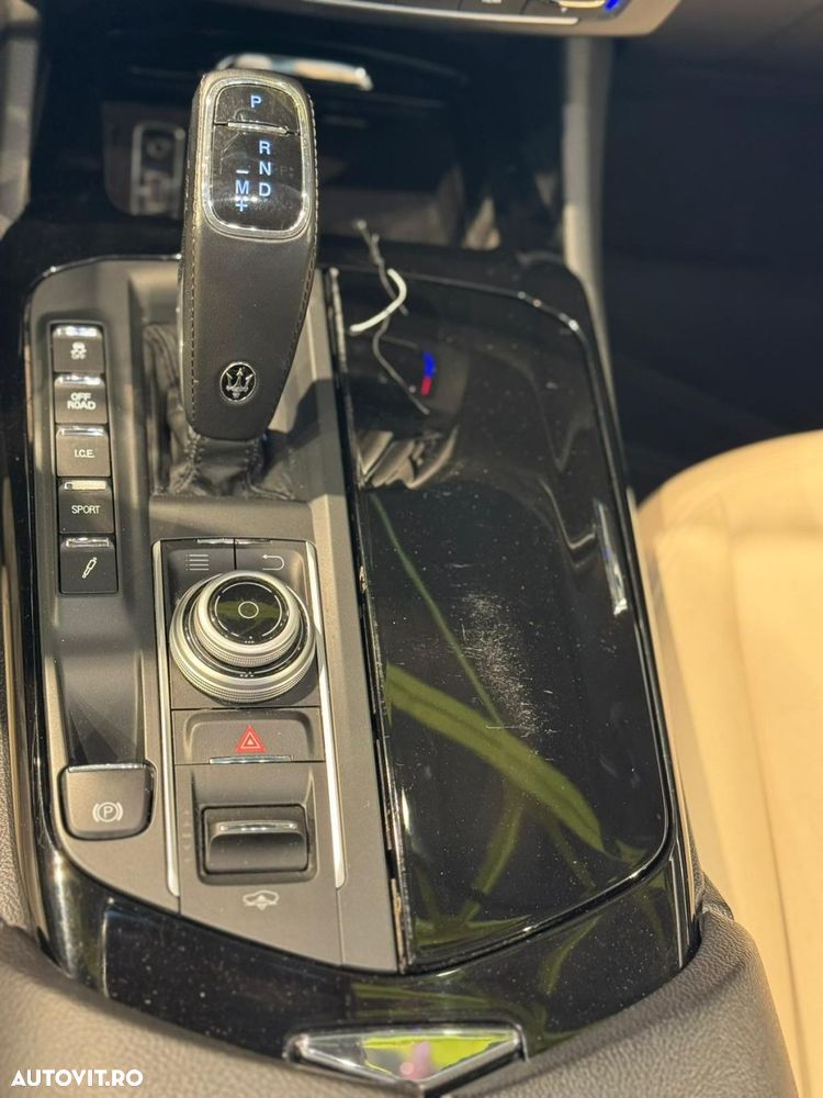 Maserati Levante - 16