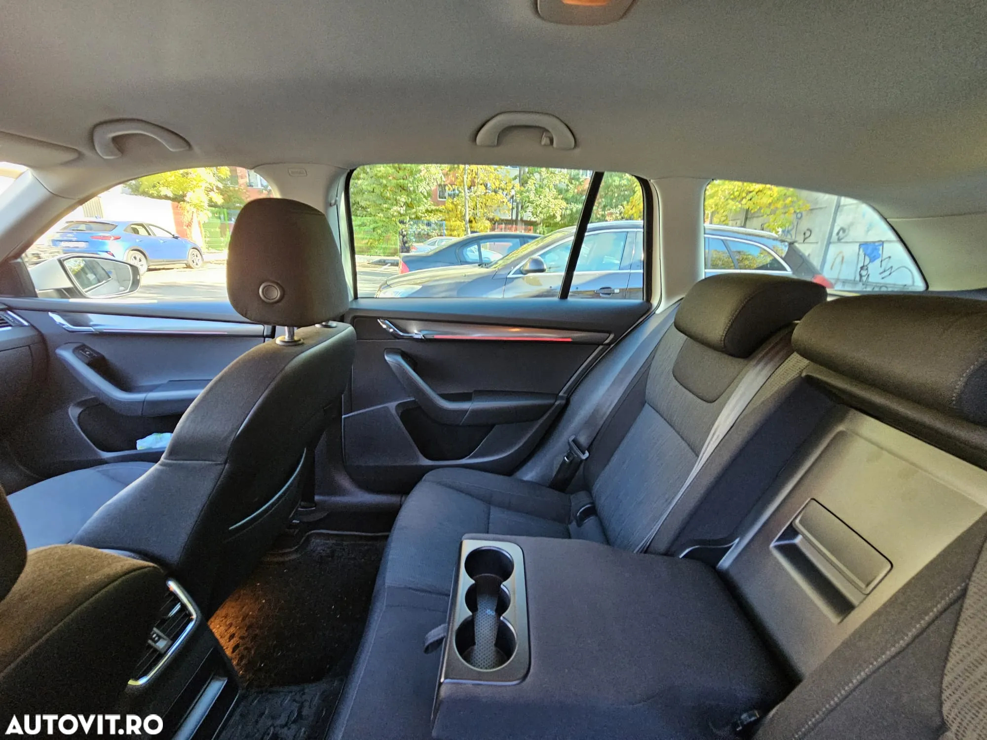 Skoda Octavia Combi Diesel 1.6 TDI DSG Style - 9