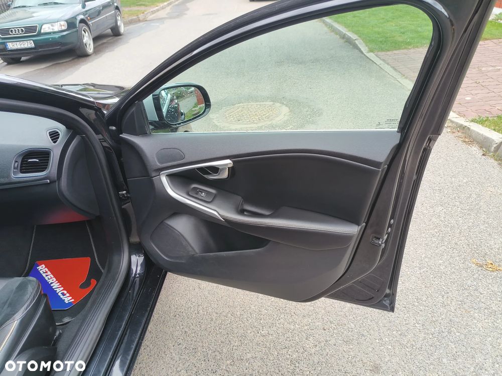 Volvo V40 D4 Drive-E R-Design Summum - 15