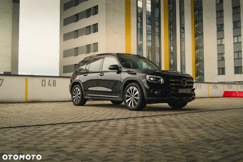 Mercedes-Benz GLB - 1