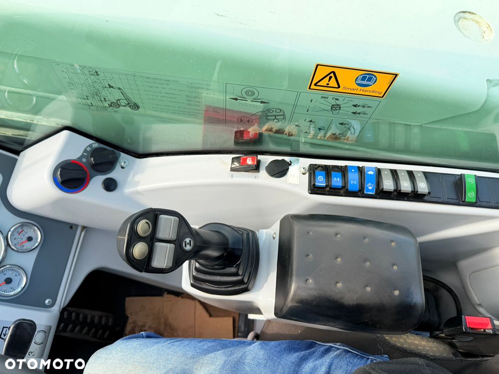 Claas Scorpion 7040 Varipower - 23