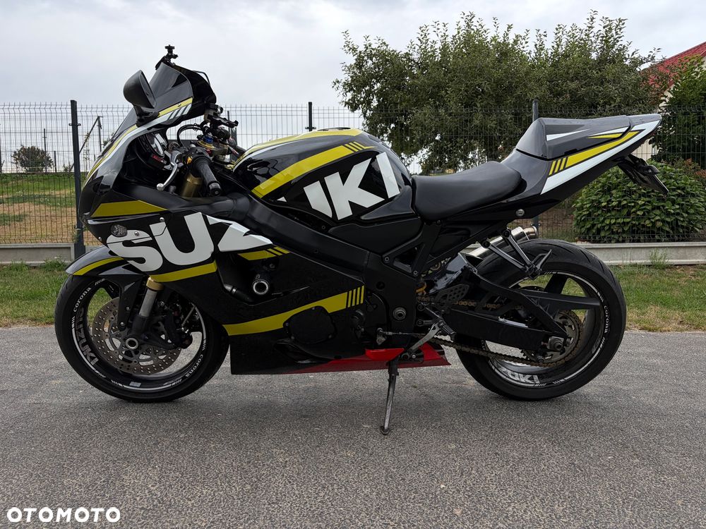 Suzuki GSX-R - 2