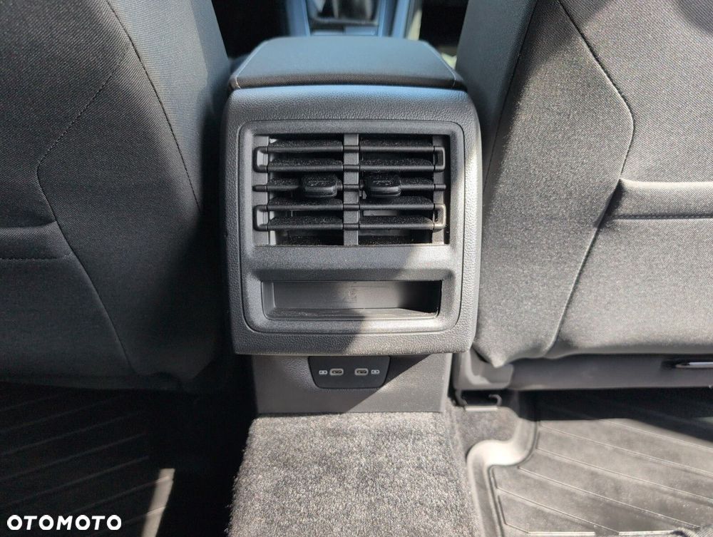 Volkswagen Golf 1.5 TSI EVO Life - 15