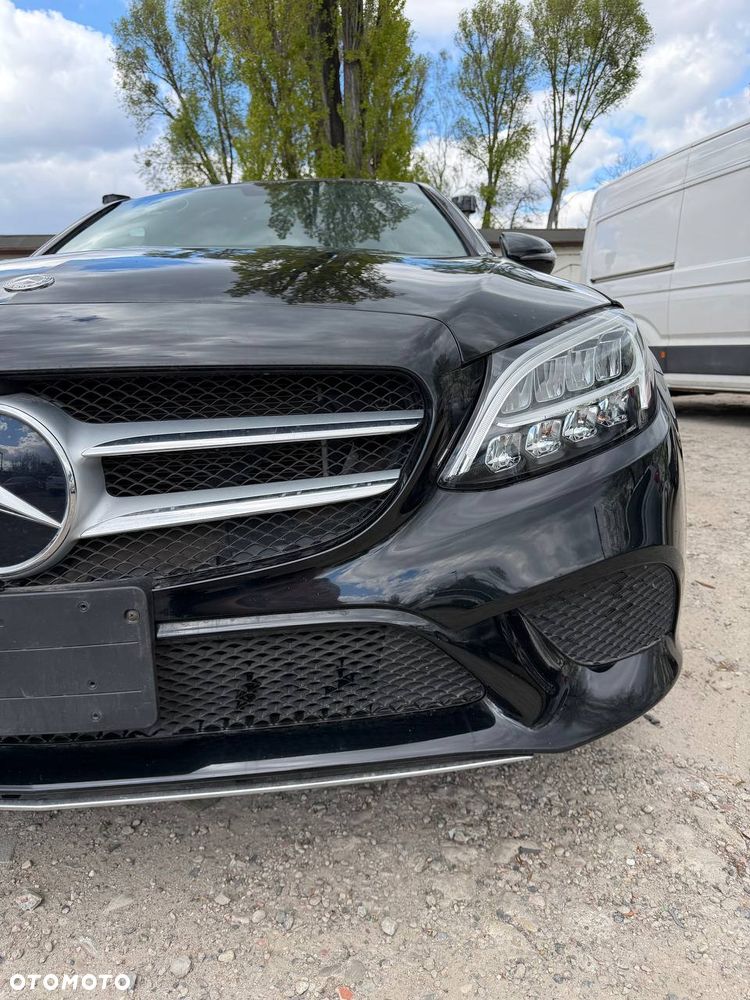 Mercedes-Benz Klasa C 300 4Matic 9G-TRONIC AMG Line - 23
