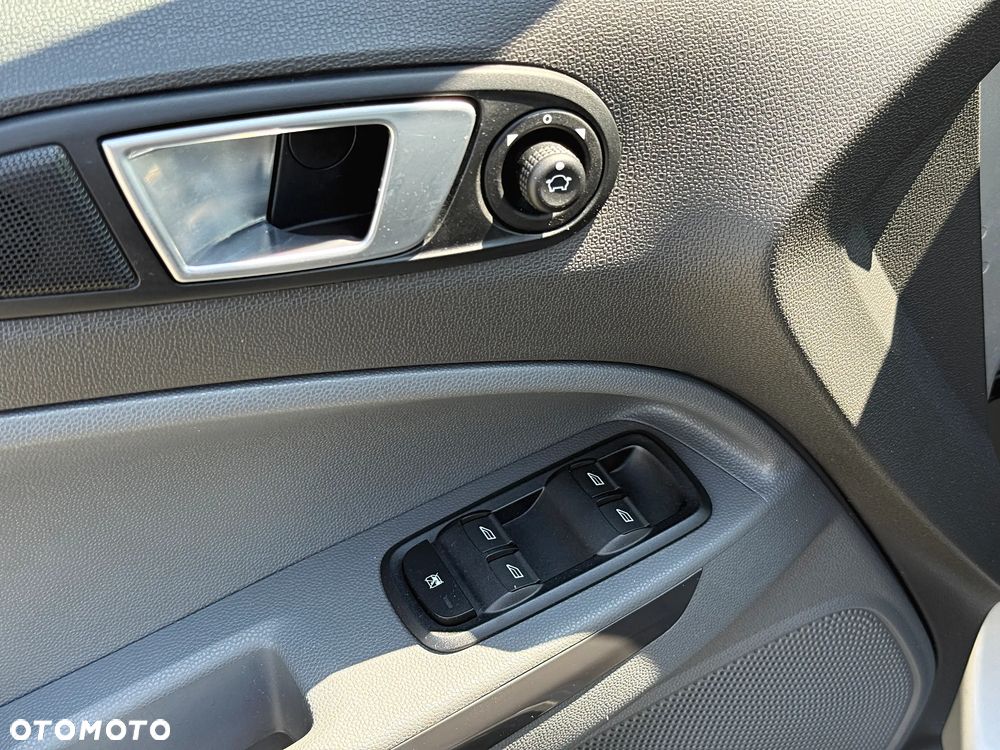 Ford EcoSport - 12