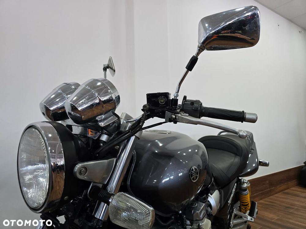 Yamaha XJR - 3