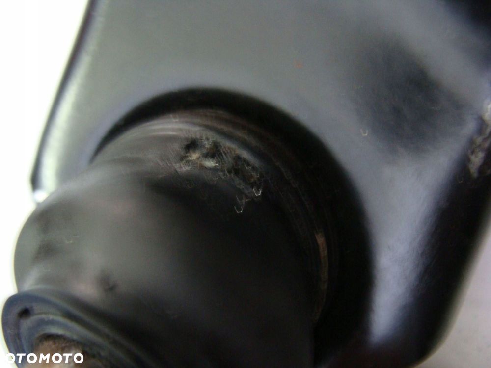 rwahacz lewy przód mitsubishi space star ii uszkodzona osłona sworznia - 3