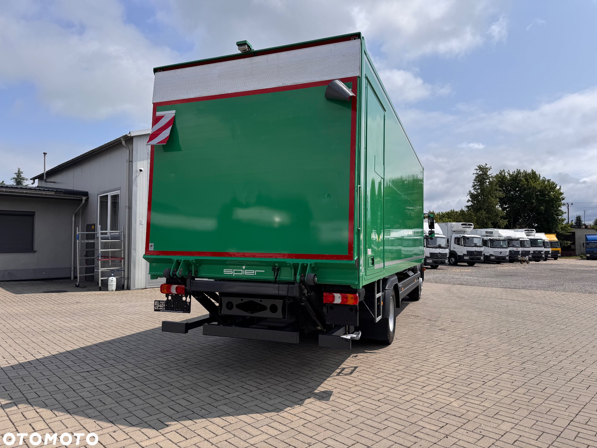Mercedes-Benz ATEGO - 8