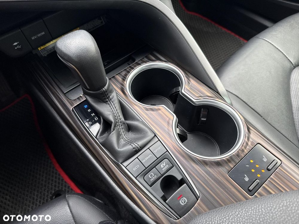 Toyota Camry - 15