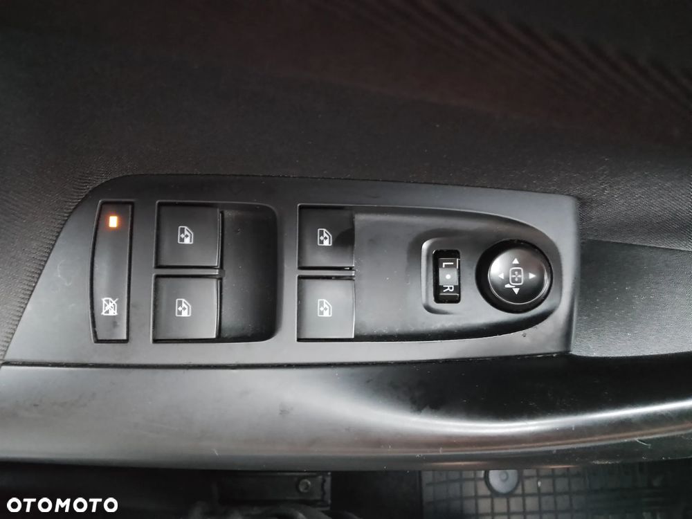 Opel Astra 1.2 T Edition S&S - 23