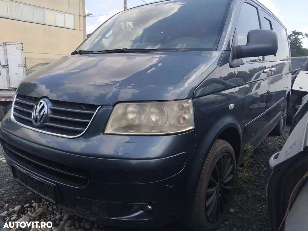 Dezmembrez Volkswagen T5 Multivan 2.5 TDI an 2004 AXE 170 cp - 2