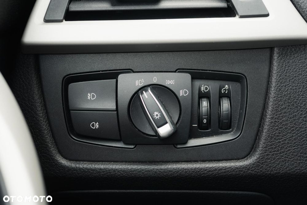 BMW Seria 3 - 26