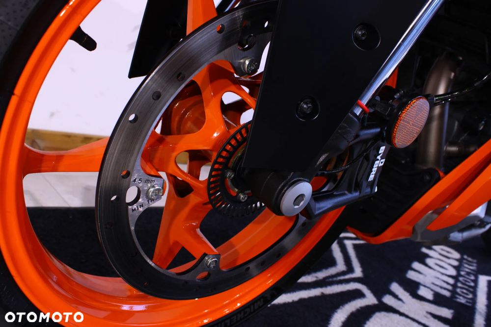 KTM RC 390 - 24