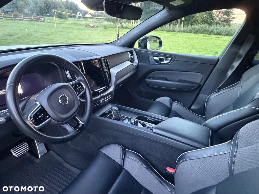 Volvo XC 60 B4 B R-Design - 13