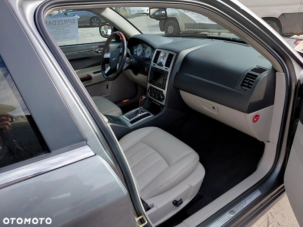 Chrysler 300C 3.0 V6 CRD - 13