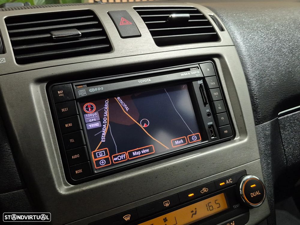 Toyota Avensis 2.0 D-4D Exclusive +Pele+GPS — fotografia 11