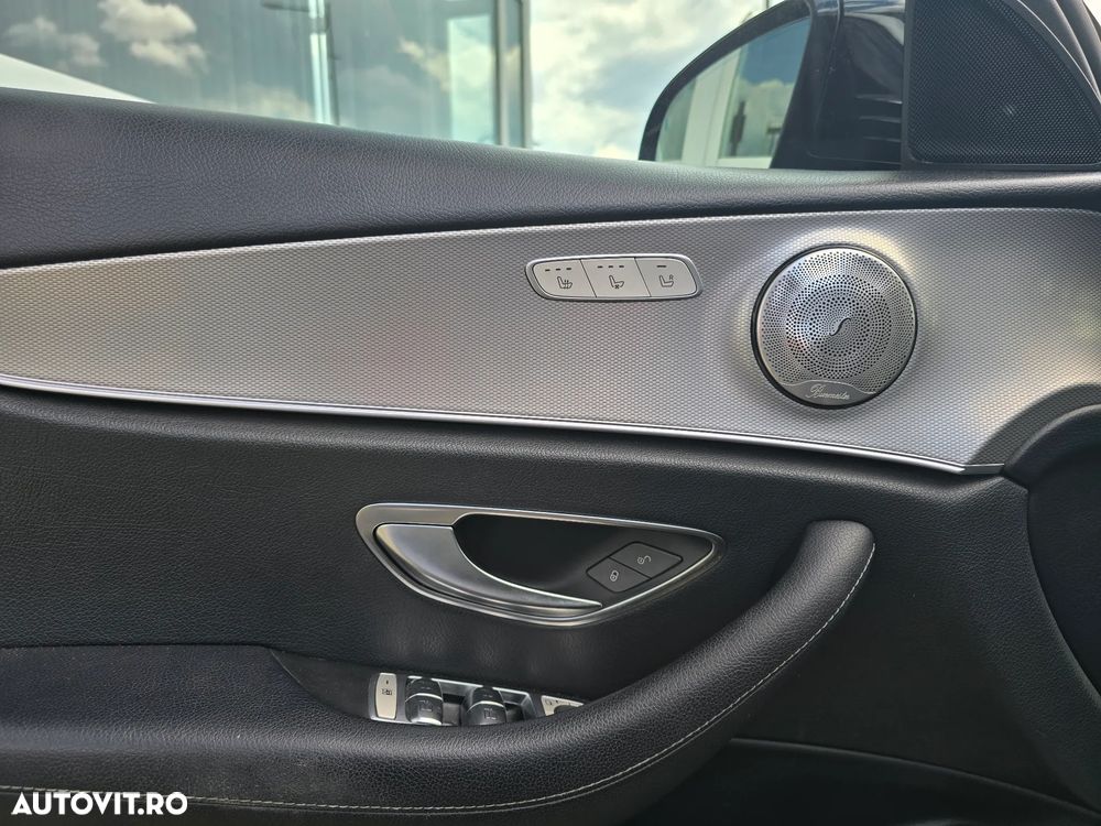 Mercedes-Benz E - 18