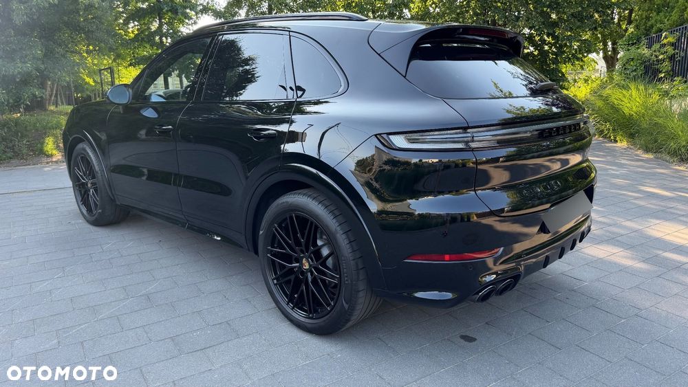 Porsche Cayenne - 5