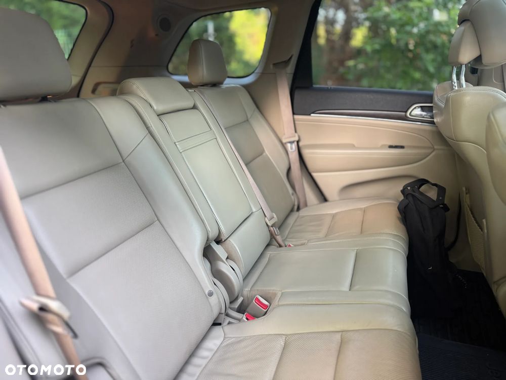Jeep Grand Cherokee - 26