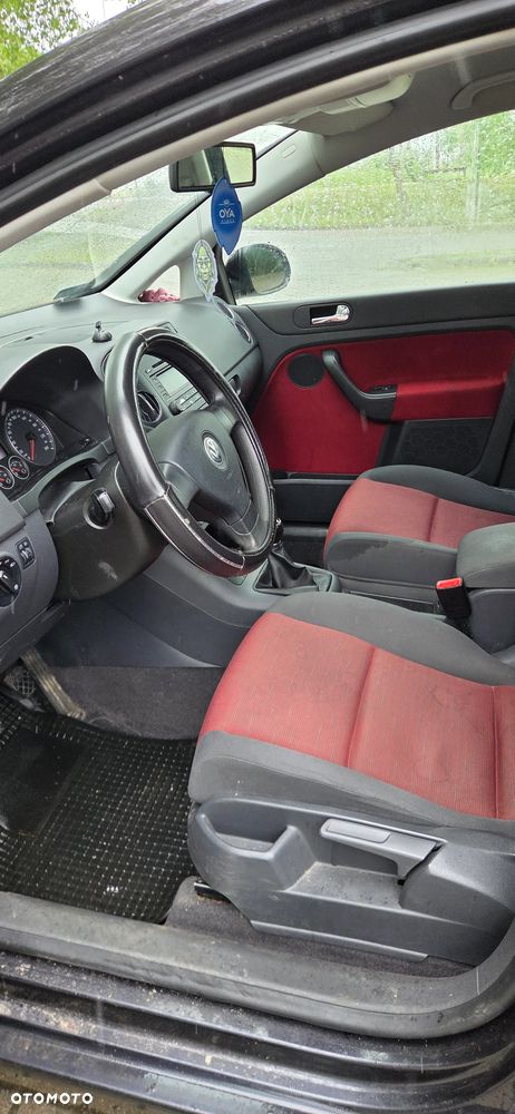 Volkswagen Golf - 6