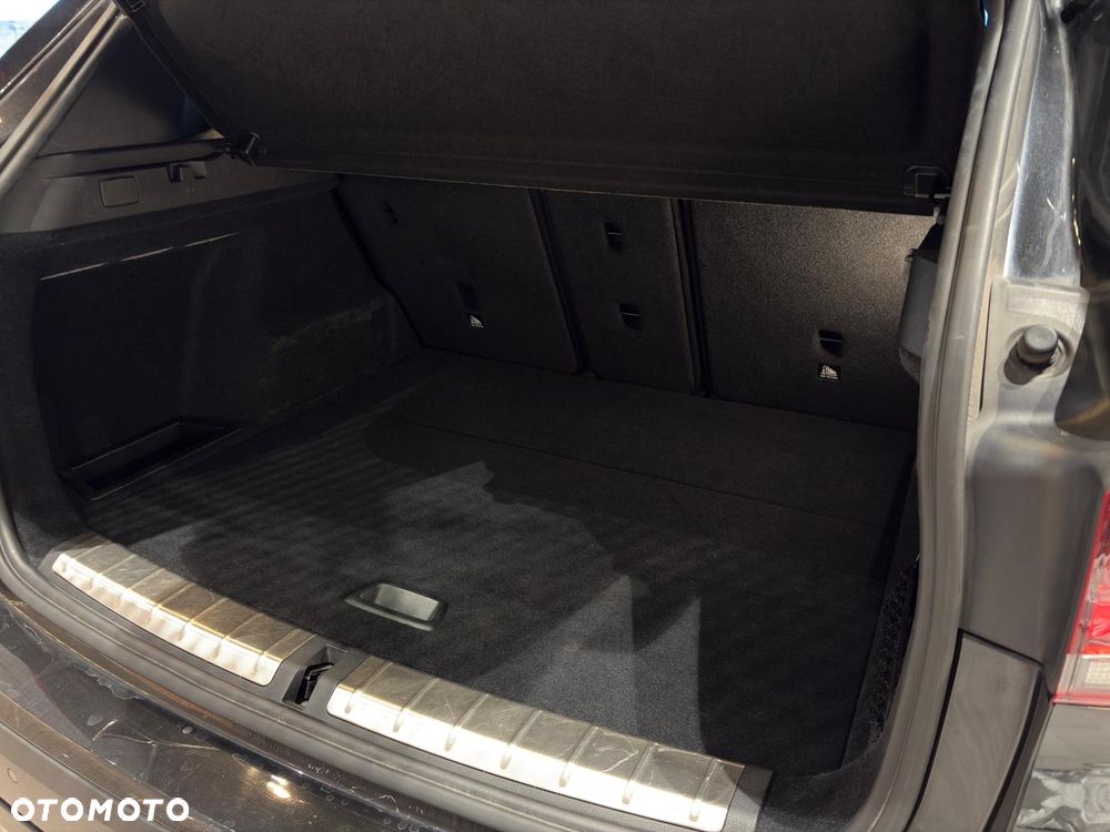 BMW X1 xDrive20i Sport Line sport - 28