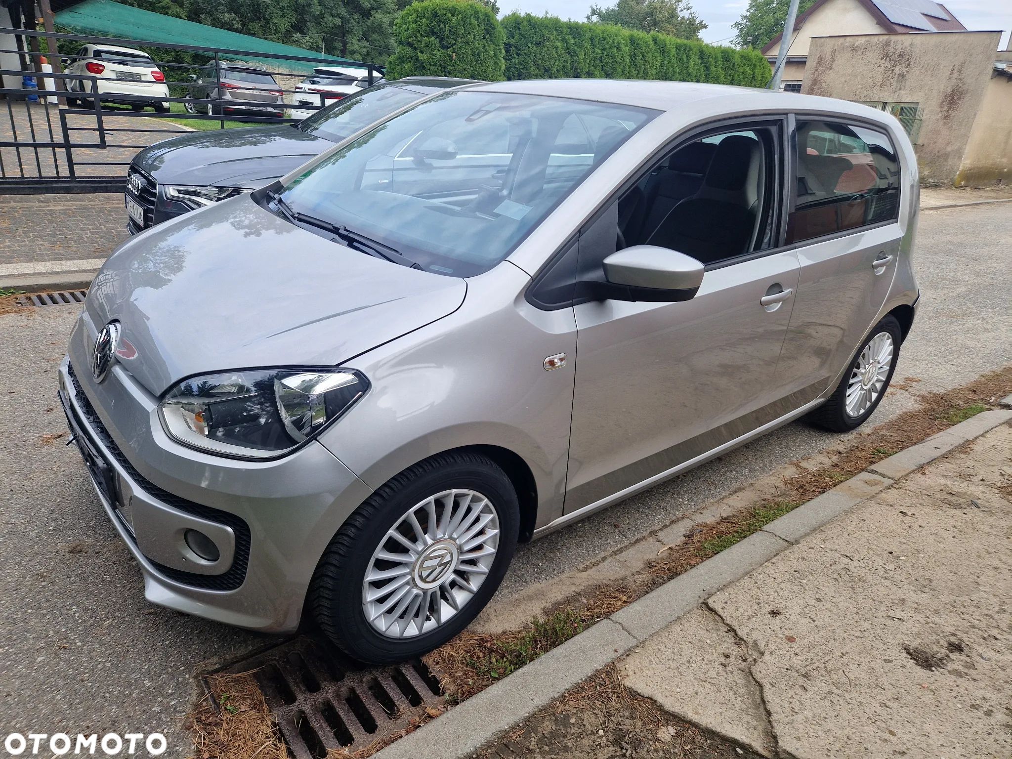 Volkswagen up! (BlueMotion Technology) move - 1