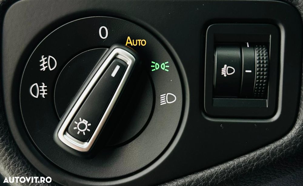 Volkswagen Golf 1.6 TDI (BlueMotion Technology) Trendline - 12