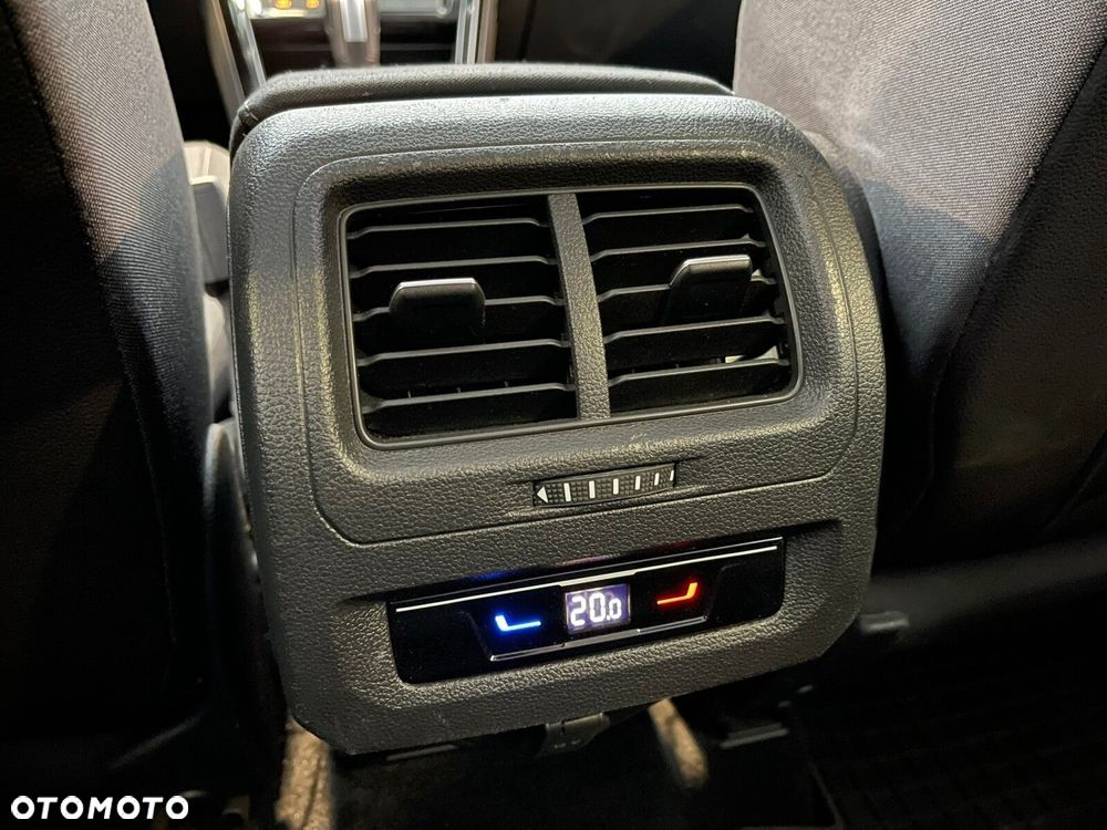 Volkswagen Touran 1.5 TSI EVO Highline DSG - 30