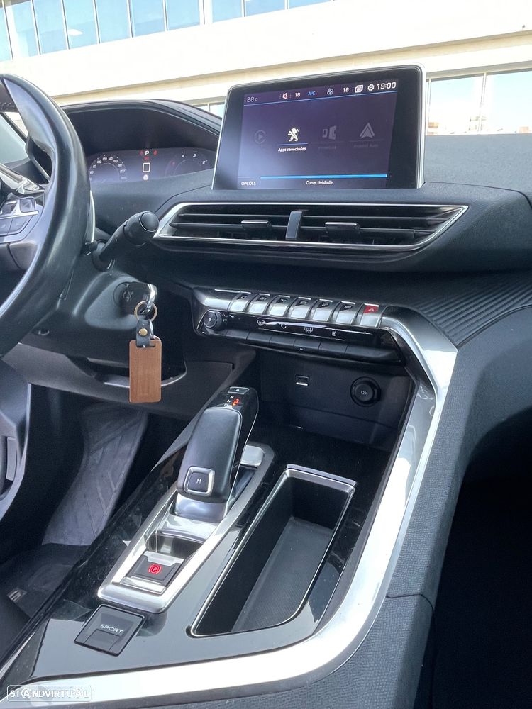 Peugeot 5008 1.5 BlueHDi Allure EAT8 - 11