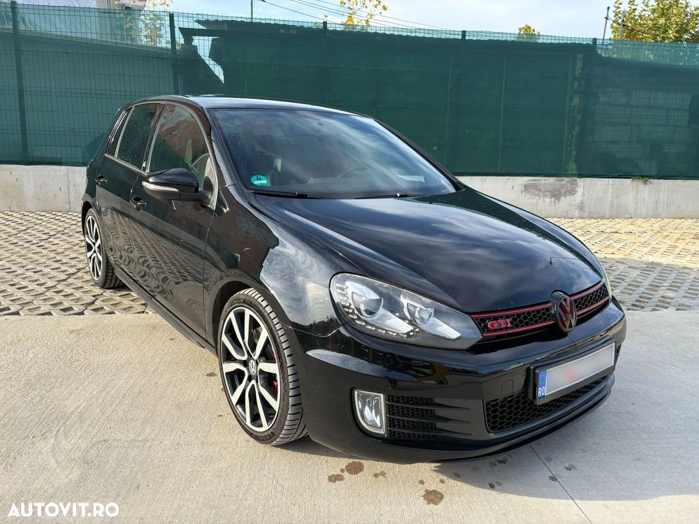 Volkswagen Golf 2.0 GTI adidas - 2