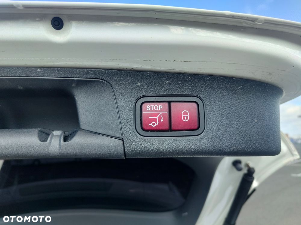 Mercedes-Benz GLA 250 8G-DCT - 21