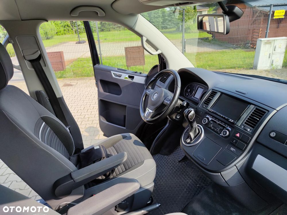 Volkswagen Multivan - 23